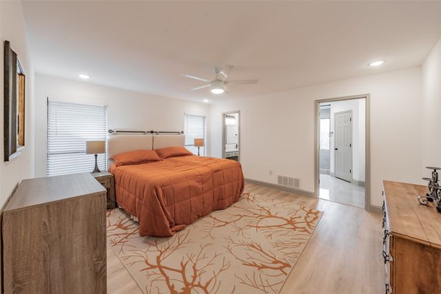 6514 Aires Drive, Arlington, TX 76001