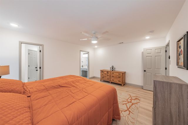 6514 Aires Drive, Arlington, TX 76001