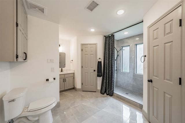 6514 Aires Drive, Arlington, TX 76001