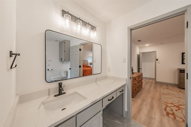 6514 Aires Drive, Arlington, TX 76001