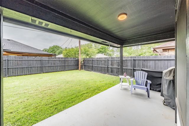6514 Aires Drive, Arlington, TX 76001