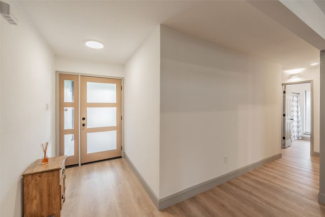 6514 Aires Drive, Arlington, TX 76001