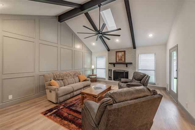 6514 Aires Drive, Arlington, TX 76001