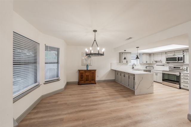 6514 Aires Drive, Arlington, TX 76001