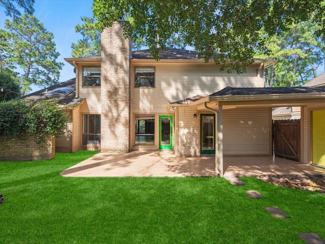 18310 Lake Oaks Drive, Spring, TX 77388