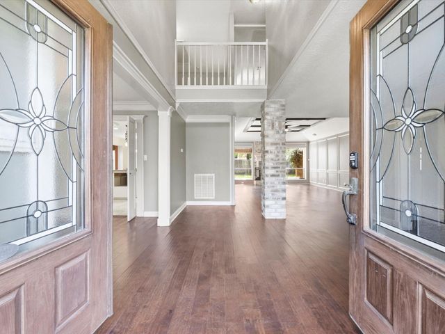 18310 Lake Oaks Drive, Spring, TX 77388