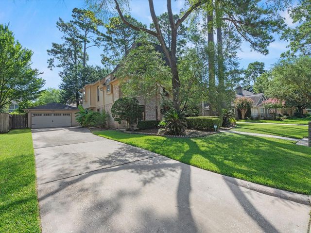18310 Lake Oaks Drive, Spring, TX 77388