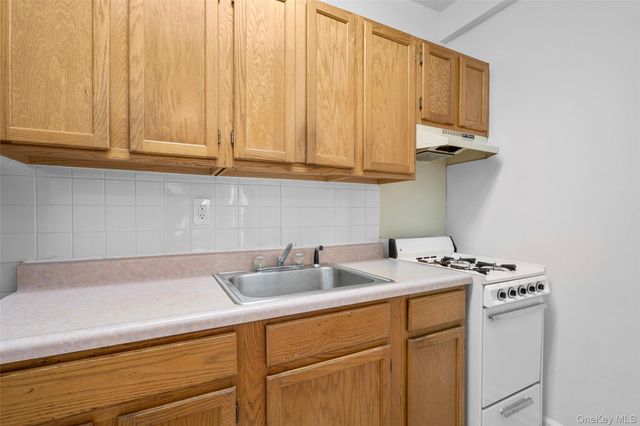 101 Old Mamaroneck Road 1B1B, White Plains, NY 10605