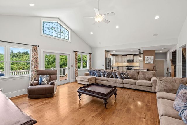 55 Crescent St, Bridgewater, MA 02324