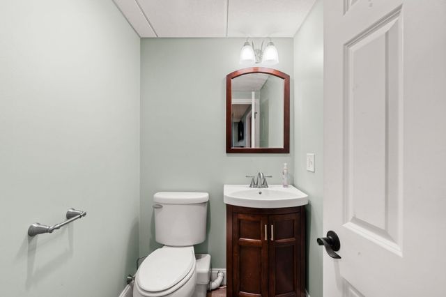 55 Crescent St, Bridgewater, MA 02324