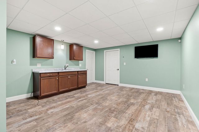 55 Crescent St, Bridgewater, MA 02324