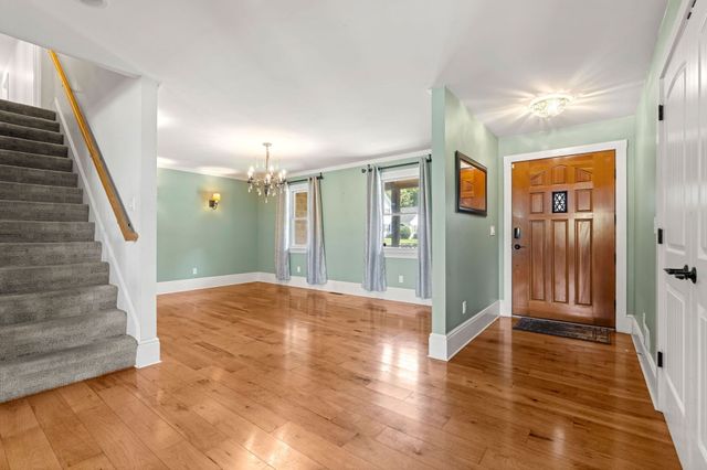 55 Crescent St, Bridgewater, MA 02324