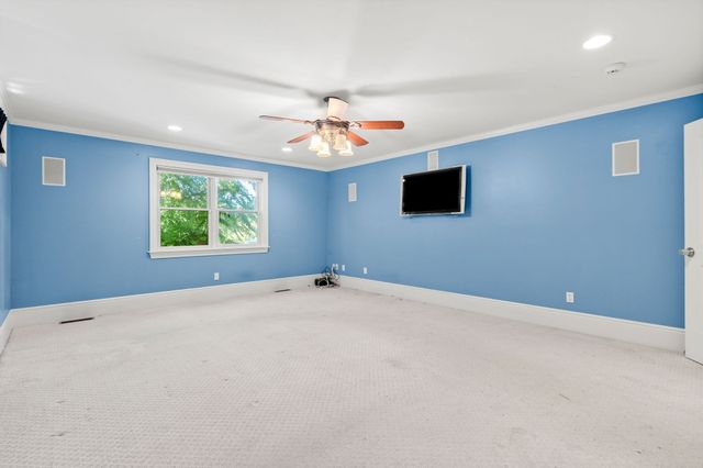 55 Crescent St, Bridgewater, MA 02324