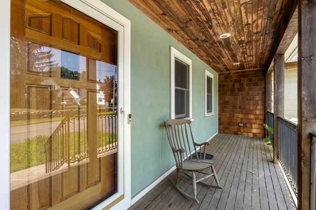 55 Crescent St, Bridgewater, MA 02324