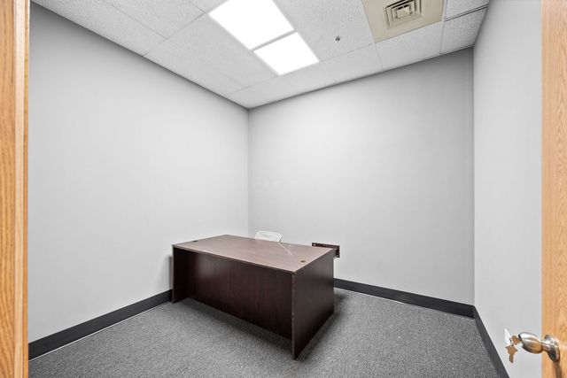 1333 S Schoolhouse Road, New Lenox, IL 60451