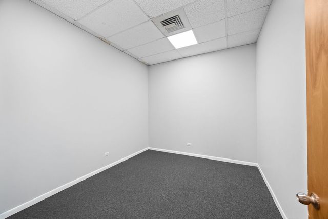 1333 S Schoolhouse Road, New Lenox, IL 60451