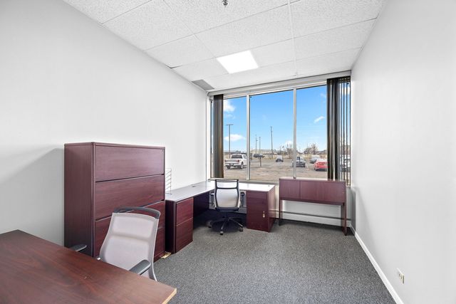 1333 S Schoolhouse Road, New Lenox, IL 60451