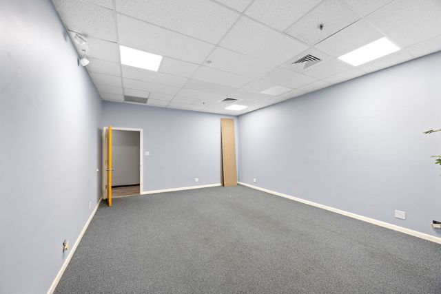 1333 S Schoolhouse Road, New Lenox, IL 60451