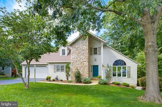 20 WADE DR, Lititz, PA 17543