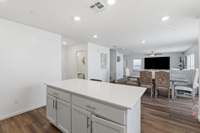 1541 Seneca Drive, Madera, CA 93637