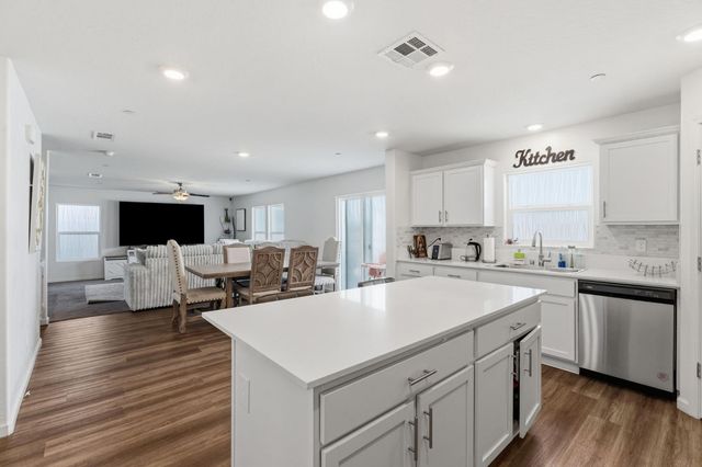 1541 Seneca Drive, Madera, CA 93637