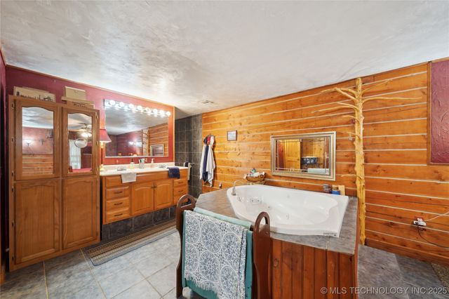 3720 SE 123rd, Wilburton, OK 74578