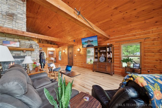 3720 SE 123rd, Wilburton, OK 74578