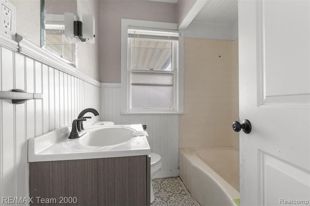 18943 Lathers Street, Livonia, MI 48152