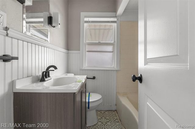 18943 Lathers Street, Livonia, MI 48152