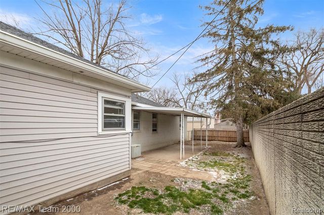 18943 Lathers Street, Livonia, MI 48152