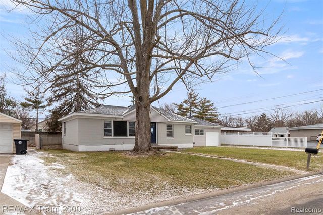 18943 Lathers Street, Livonia, MI 48152