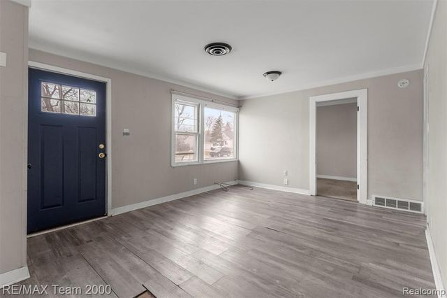 18943 Lathers Street, Livonia, MI 48152