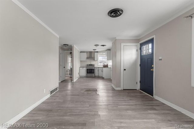 18943 Lathers Street, Livonia, MI 48152