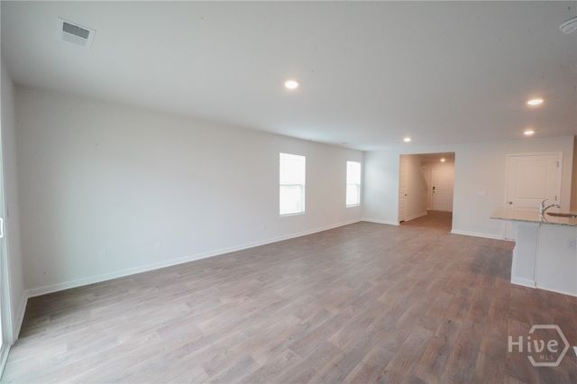 463 Coconut Drive, Bloomingdale, GA 31302