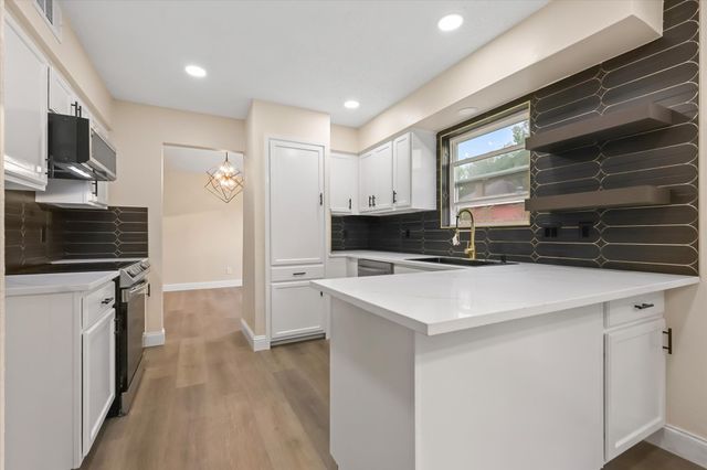 3916 Waterford Way, Denton, TX 76210