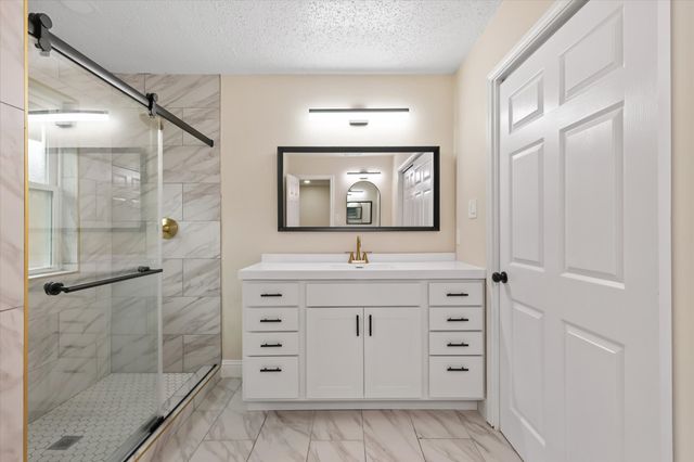 3916 Waterford Way, Denton, TX 76210