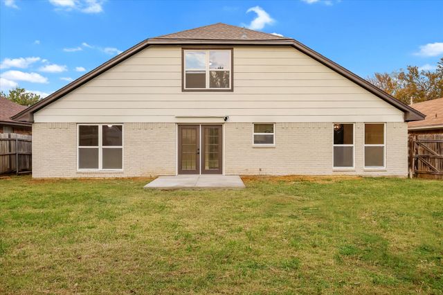 3916 Waterford Way, Denton, TX 76210