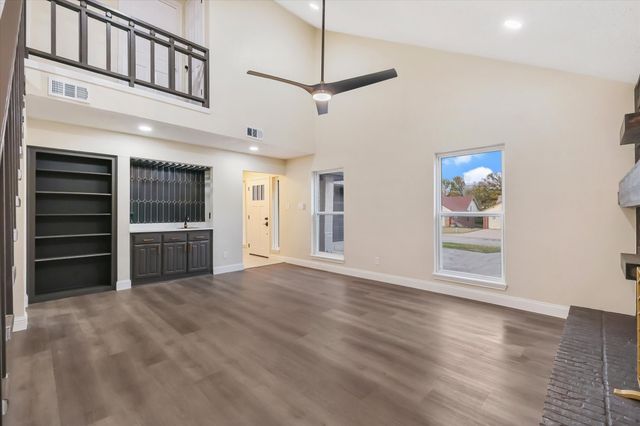 3916 Waterford Way, Denton, TX 76210