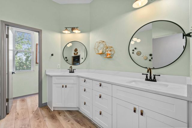 8102 Flashpan CV, Austin, TX 78729