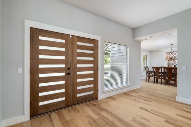 6334 Oakleaf Road, Dallas, TX 75248