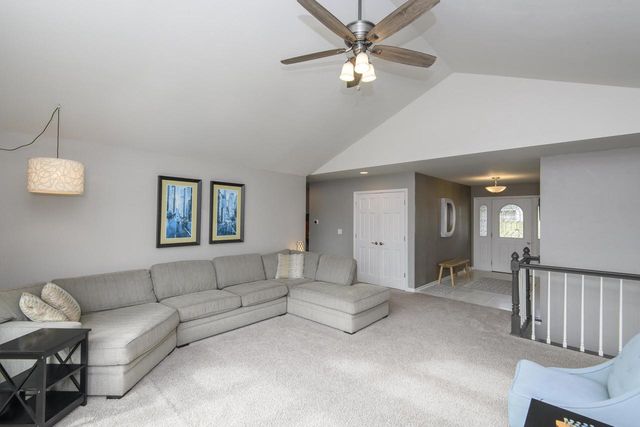 W231N7020 Homestead COURT, Sussex, WI 53089