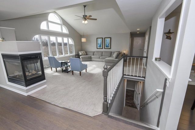 W231N7020 Homestead COURT, Sussex, WI 53089
