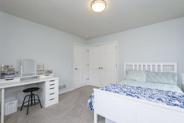 W231N7020 Homestead COURT, Sussex, WI 53089