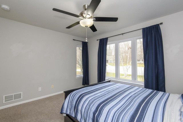 W231N7020 Homestead COURT, Sussex, WI 53089
