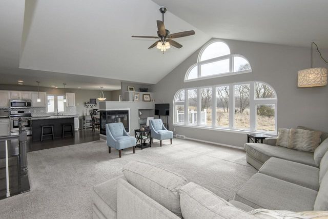 W231N7020 Homestead COURT, Sussex, WI 53089