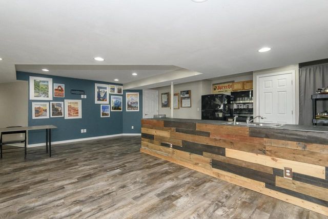 W231N7020 Homestead COURT, Sussex, WI 53089