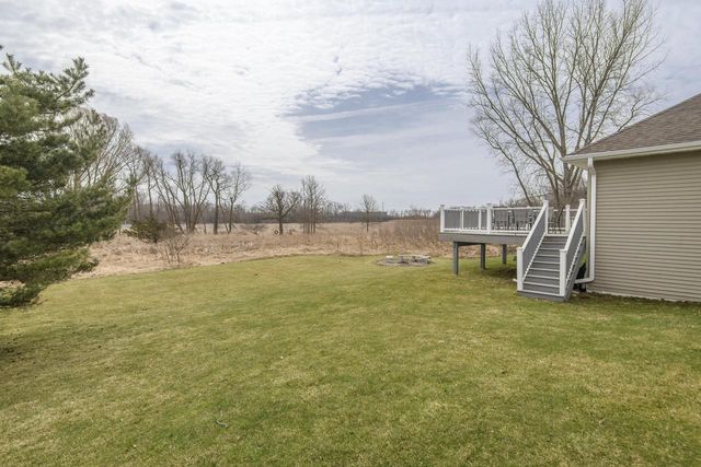 W231N7020 Homestead COURT, Sussex, WI 53089