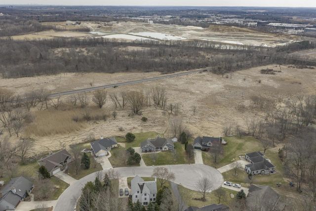 W231N7020 Homestead COURT, Sussex, WI 53089