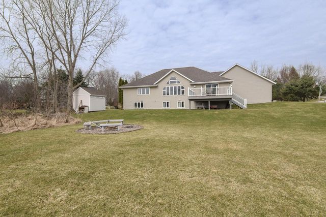 W231N7020 Homestead COURT, Sussex, WI 53089