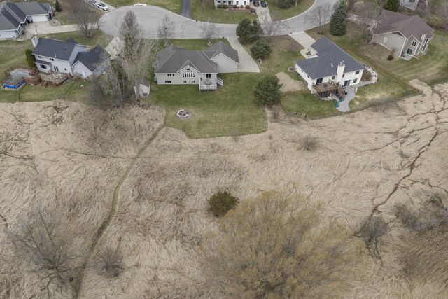 W231N7020 Homestead COURT, Sussex, WI 53089